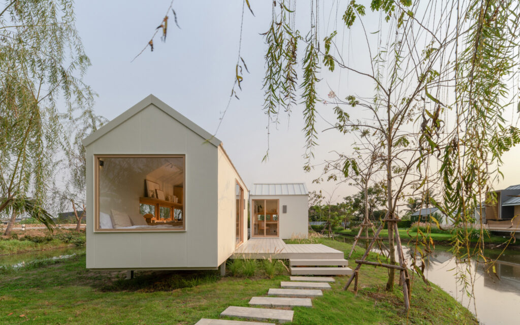 ทางเข้าบ้านผ่านสวน